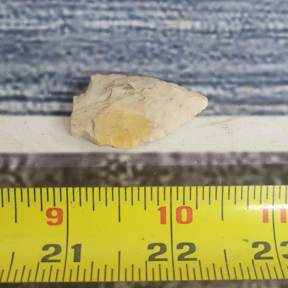 Vintage WI / ILL arrow head white/cream with brown spots